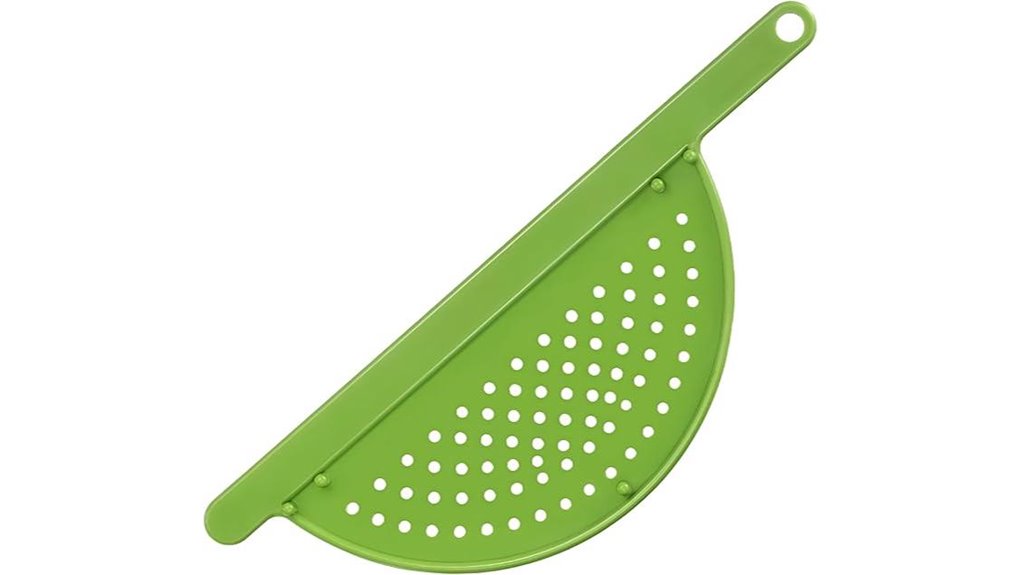 handheld 13 pot strainer